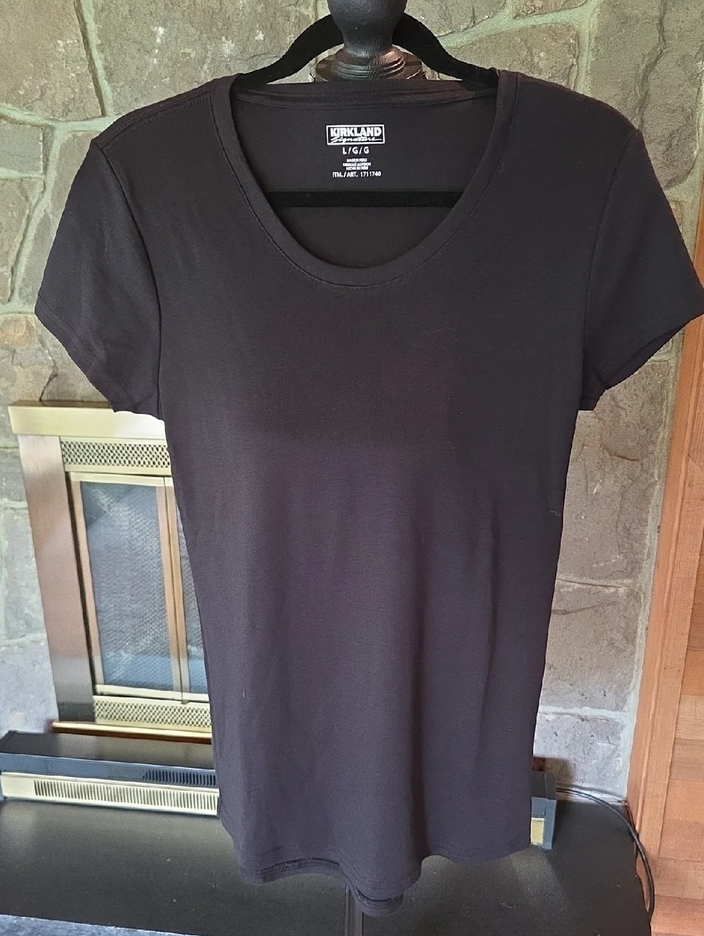 Kirkland Signature Women's Black Short-Sleeve Crewneck Tee - Picture 1 of 6